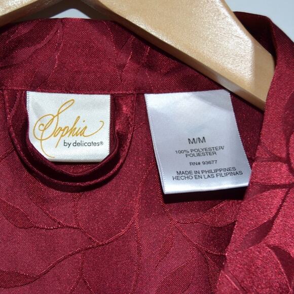 Sophia by Delicates Red Satin Robe Size Medium - Picture 3 of 6